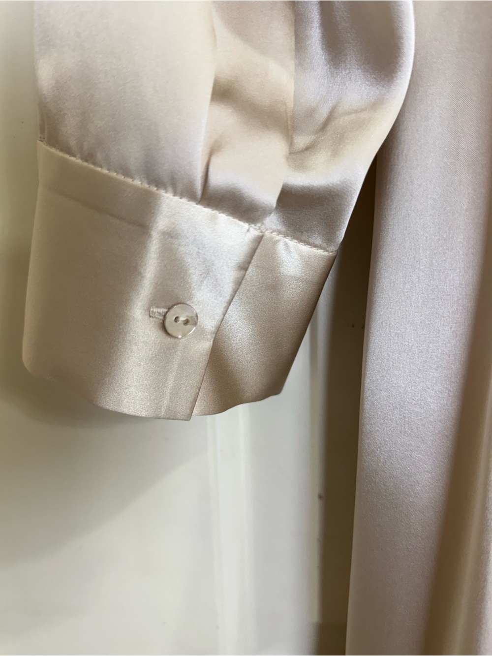 NWT L’AGENCE Kadi Champagne 100% Silk Wrap Maxi Dress Size 12 $725 - Picture 5 of 7